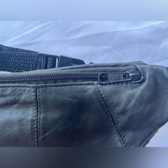 Boss | Black Genuine Leather Waist Bag Fanny Pack - Picture 4 of 7